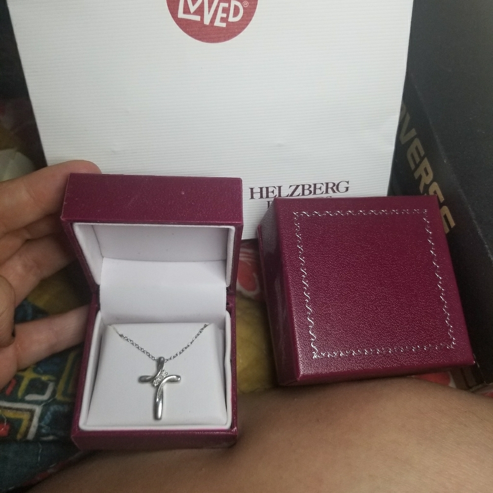 Helzberg Diamond Cross (CROSS CHARM ONLY)